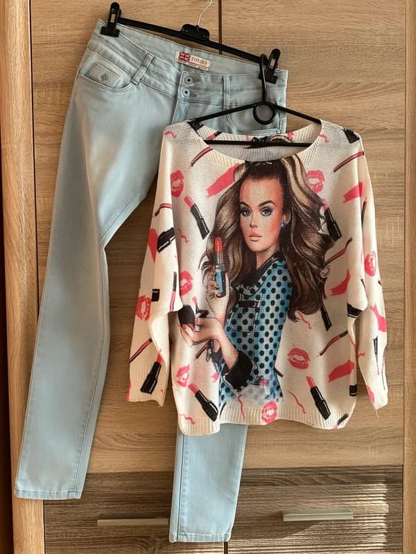 Hanger clothing photography — no model, no fit visualization